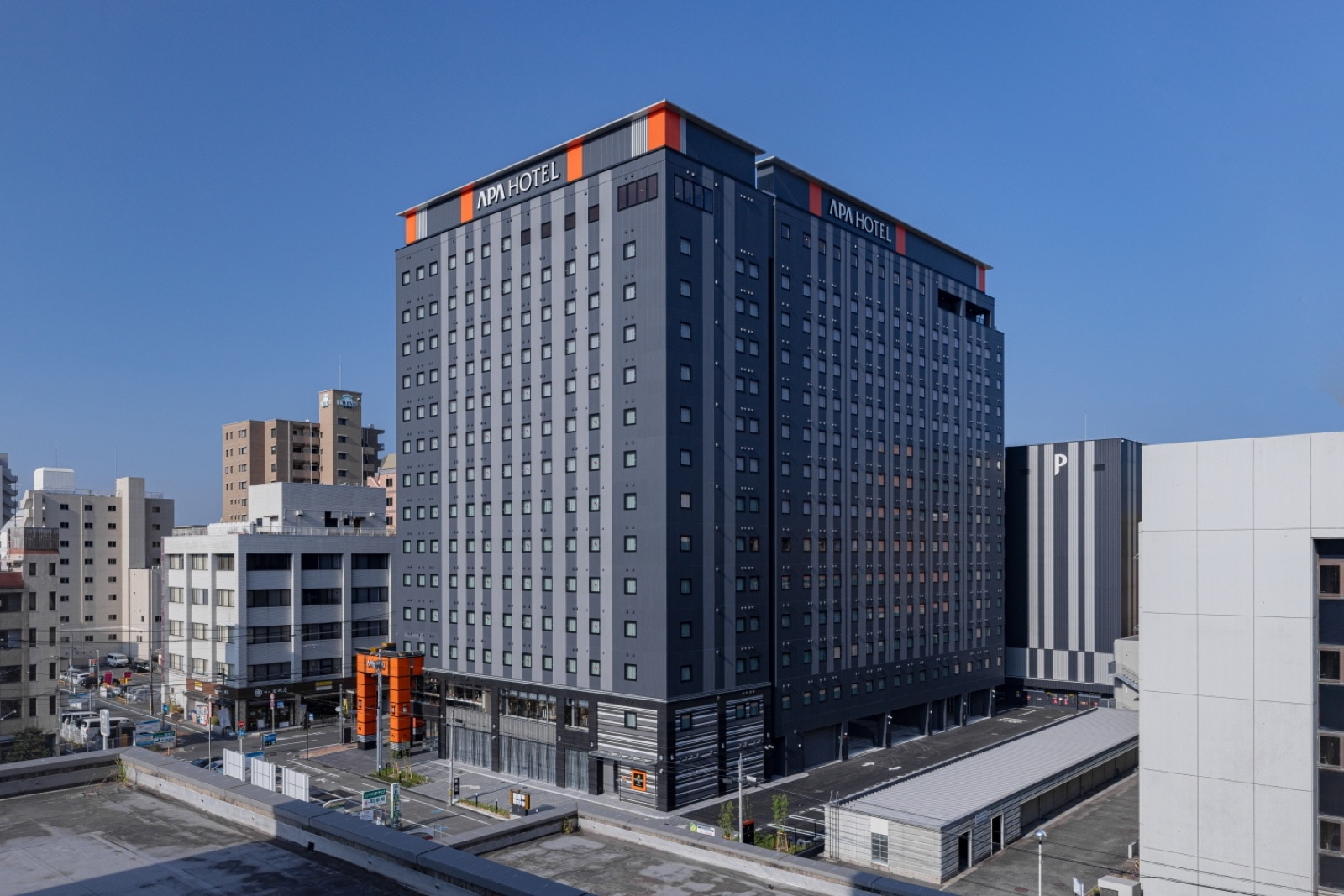 隣接ホテル外観
